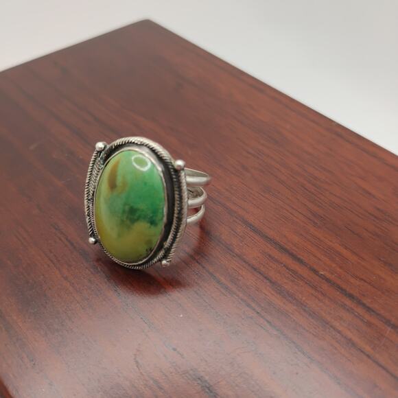 Native Old Pawn Green Jasper and Sterling Silver 3-Band ring Sz 9.25 - Picture 6 of 10